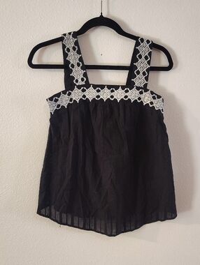 Universal Thread Black Camisole with White Crochet Trim 979
